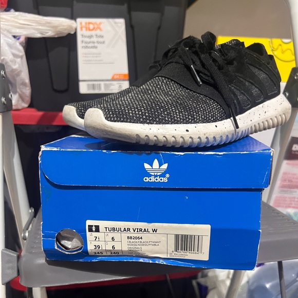Adidas Tubular Viral W Shoes - W7.5 - Picture 2 of 4